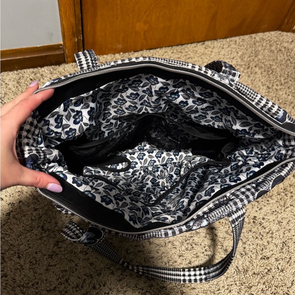 NWOT Vera Bradley Welland Diaper Bag Tote & Changing Pad Clutch - Picture 6 of 6